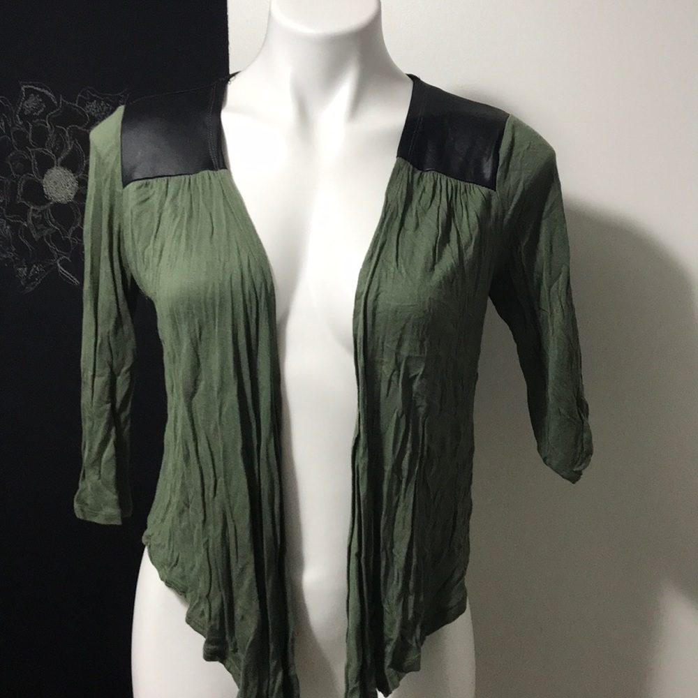 Pullover light cardigan